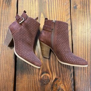 Violet and Red Jackie ankle boots, 7